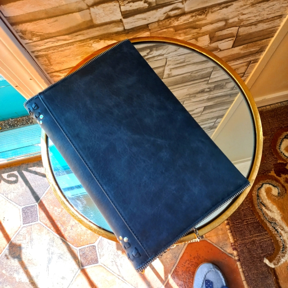 Navy clutch